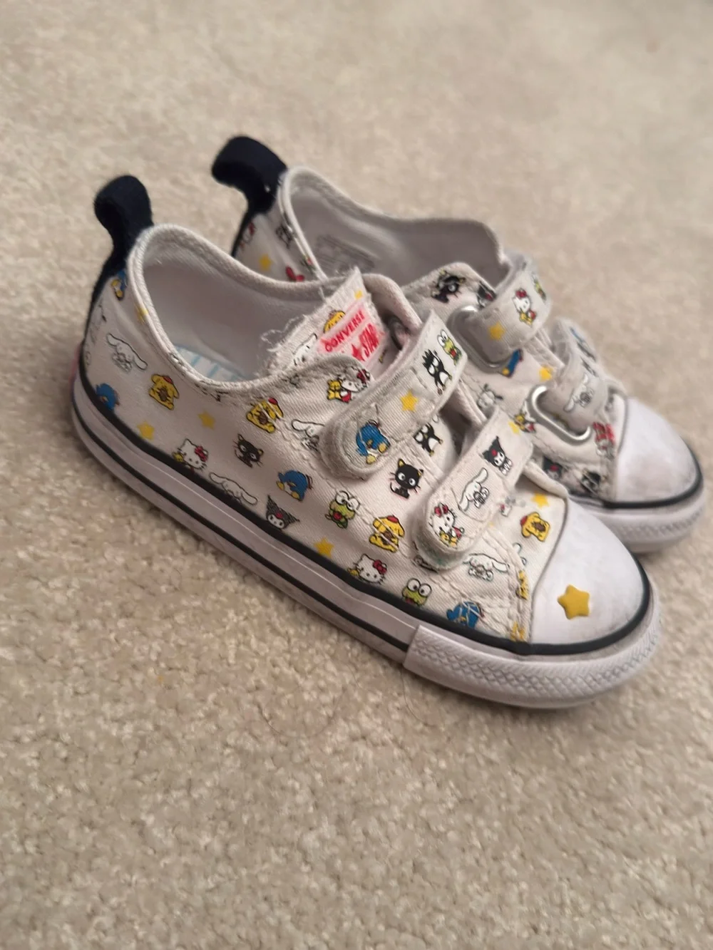 Converse Chuck Taylor All Star Hello Kitty Sneaker - Kids'